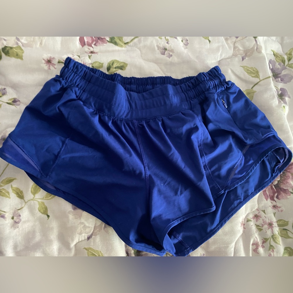 Lululemon Hotty Hot Shorts 2.5”